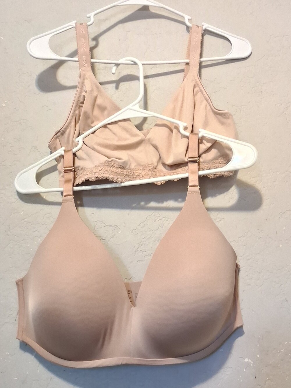 Soma  Bra Set 2 Pcs  Soft Perfect Coverage Wireless‎ Beige And Cream Sz38DD
